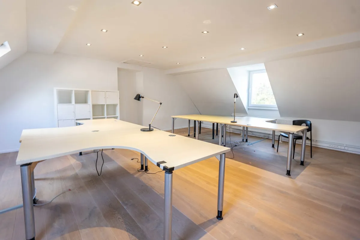 Commerce à louer à Lasne 1380 600.00€  chambres 46.00m² - Annonce 628719