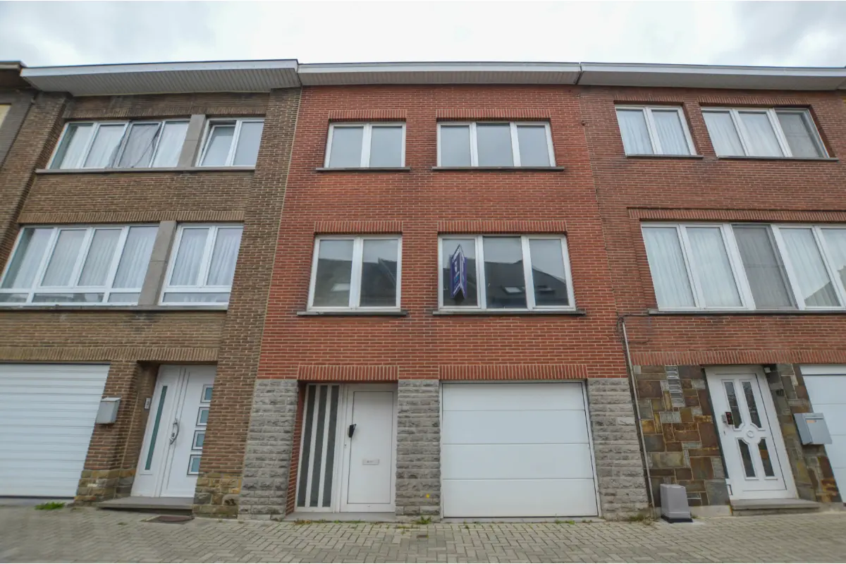 Huis te  koop in Hal 1500 289000.00€ 2 slaapkamers 92.00m² - Zoekertje 629257