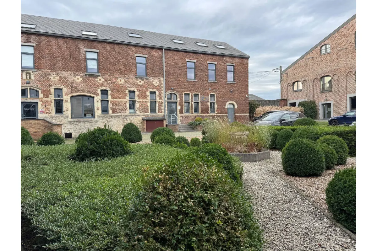 Handelszaak te  koop in Lasne 1380 460000.00€  slaapkamers 140.00m² - Zoekertje 629016