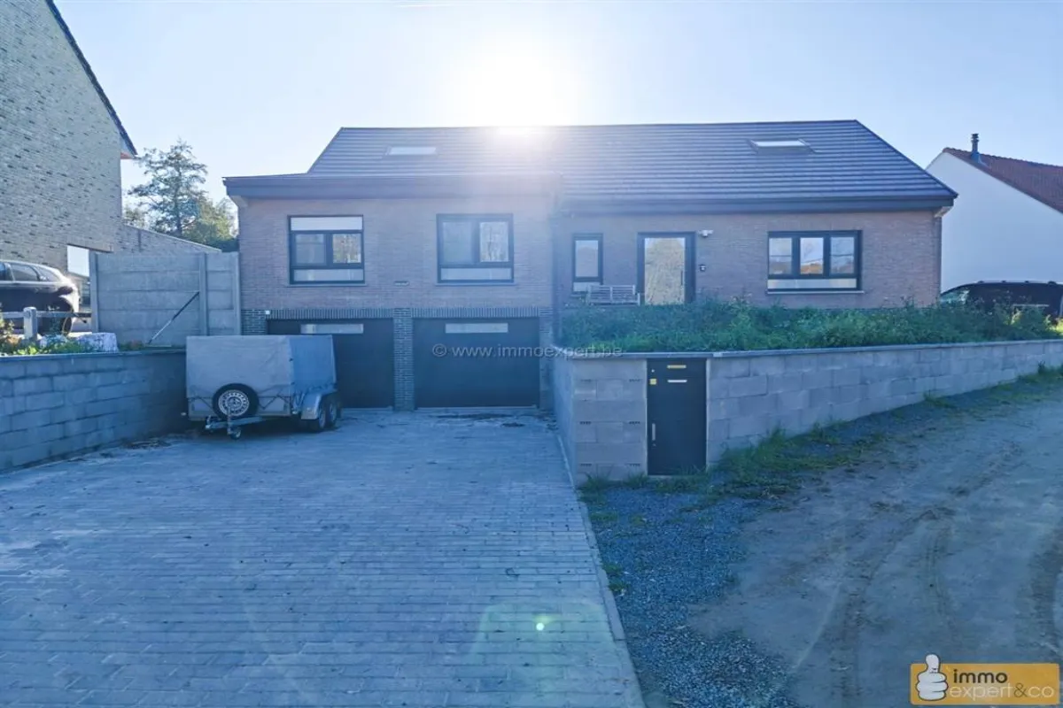 Huis te  koop in Dilbeek 1700 689000.00€ 5 slaapkamers 310.22m² - Zoekertje 628864