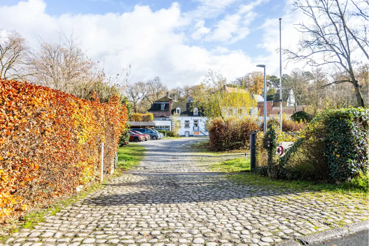 Handelszaak te  huur in Lasne 1380 750.00€  slaapkamers 60.00m² - Zoekertje 628715