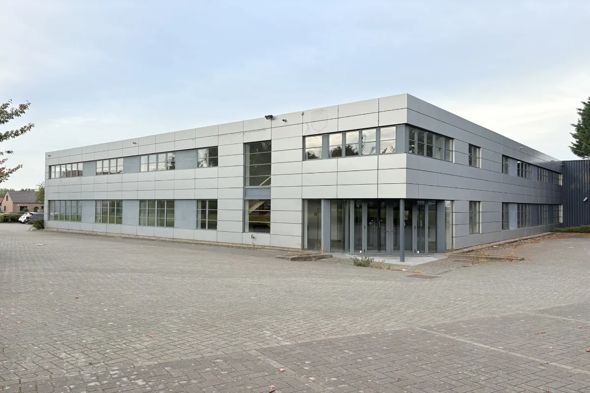 Commerce à louer à Diegem 1831 0.00€  chambres 530.00m² - Annonce 630932