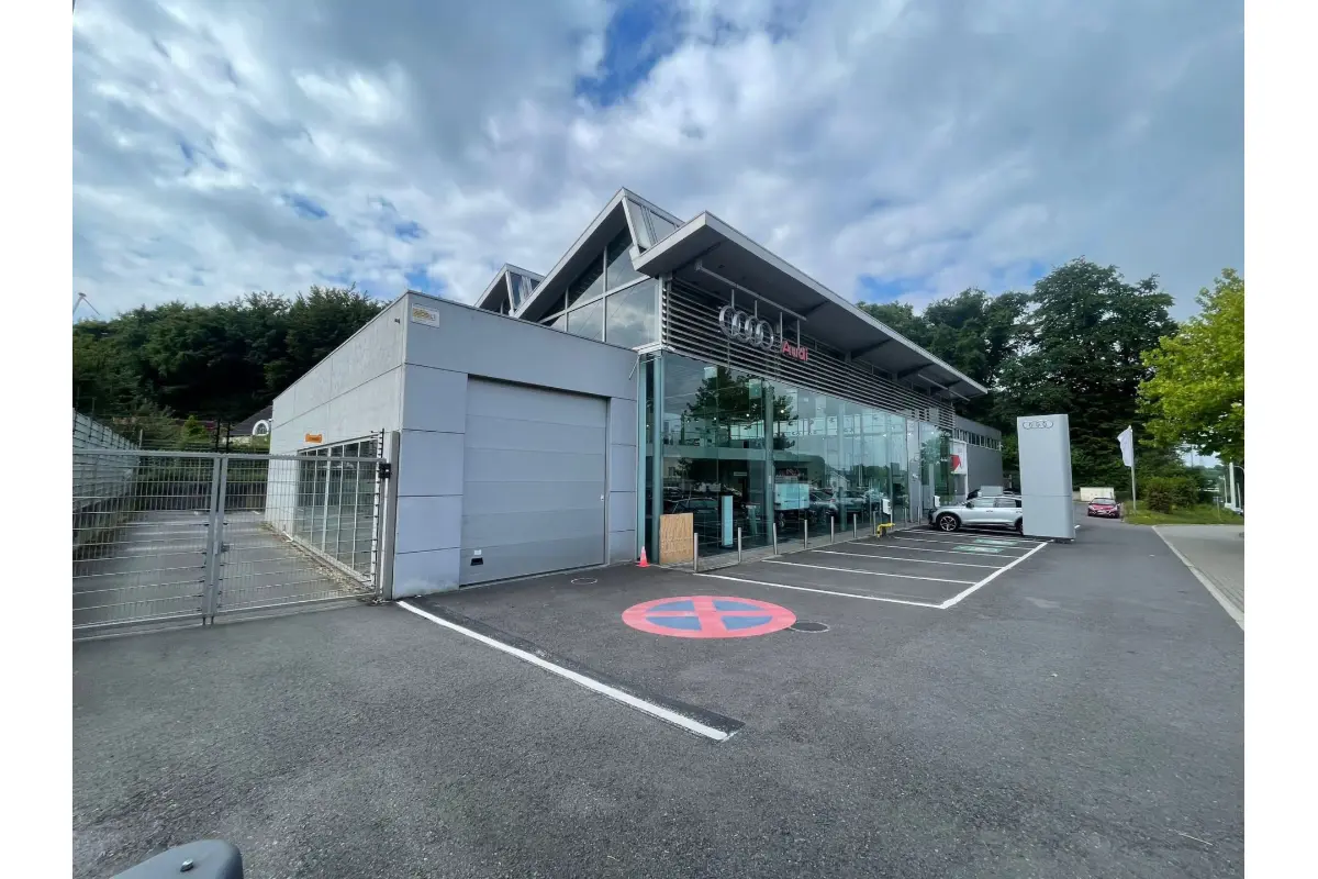 Handelszaak te  huur in Dilbeek 1700 0.00€  slaapkamers 1670.00m² - Zoekertje 630900