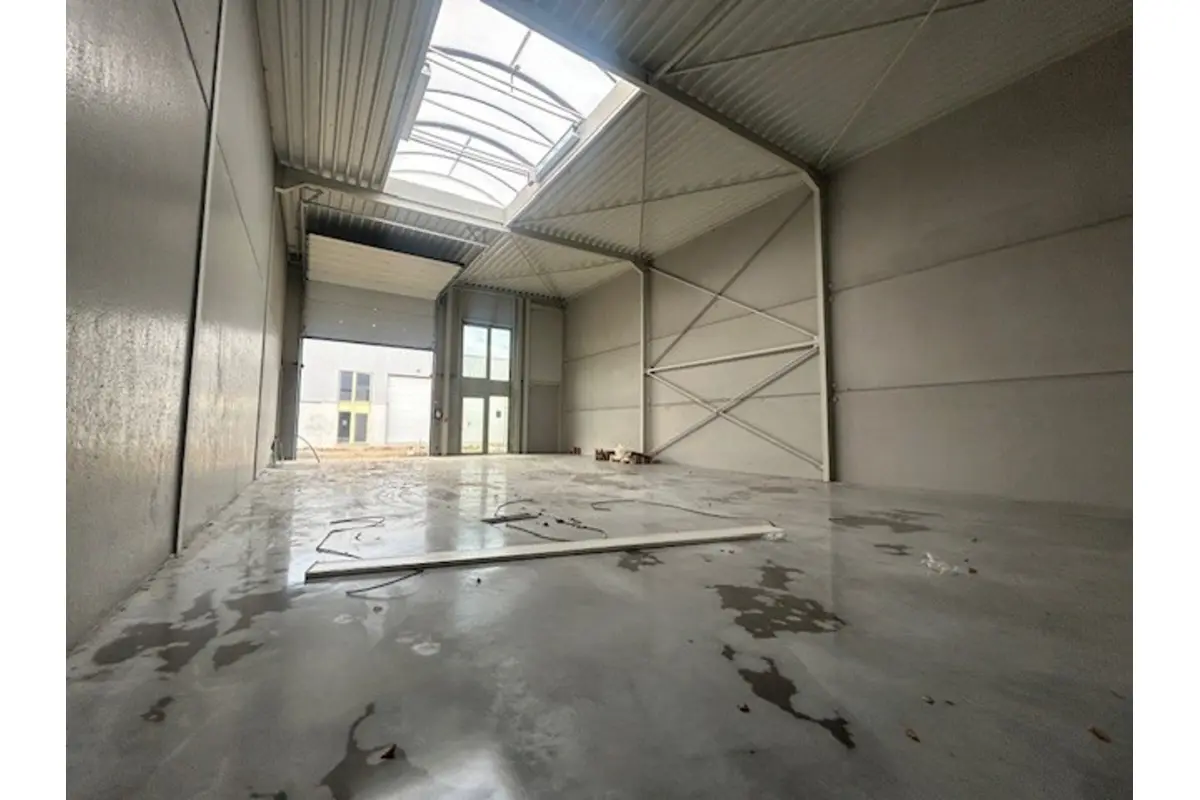 Commerce à louer à Drogenbos 1620 1850.00€  chambres 185.00m² - Annonce 630866