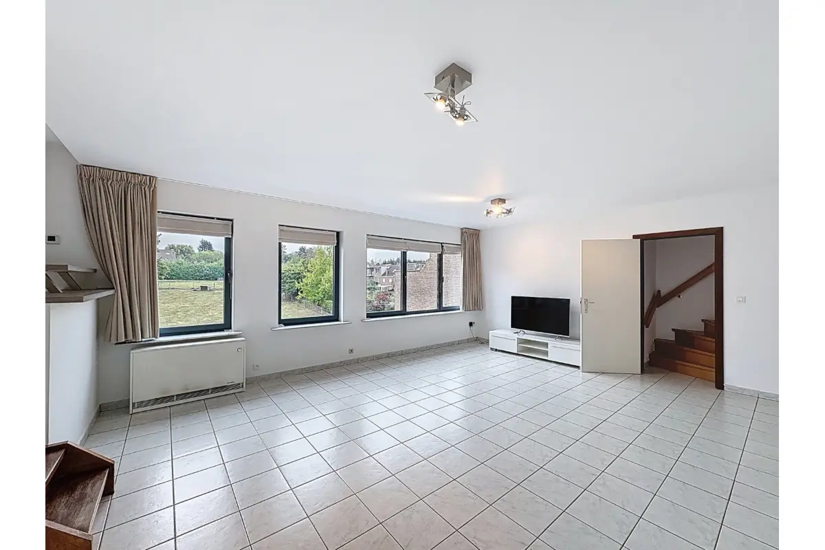 Appartement te  huur in Wezembeek-Oppem 1970 1900.00€ 4 slaapkamers 167.00m² - Zoekertje 631238