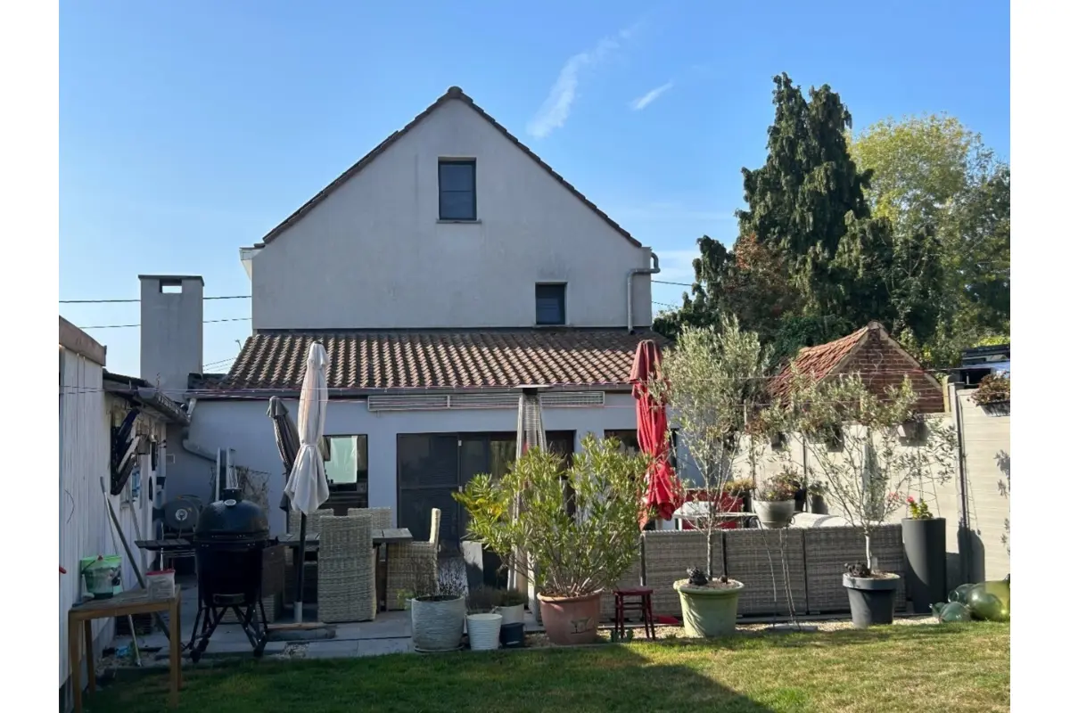 Huis te  koop in Dworp 1653 535000.00€ 2 slaapkamers 150.00m² - Zoekertje 631156