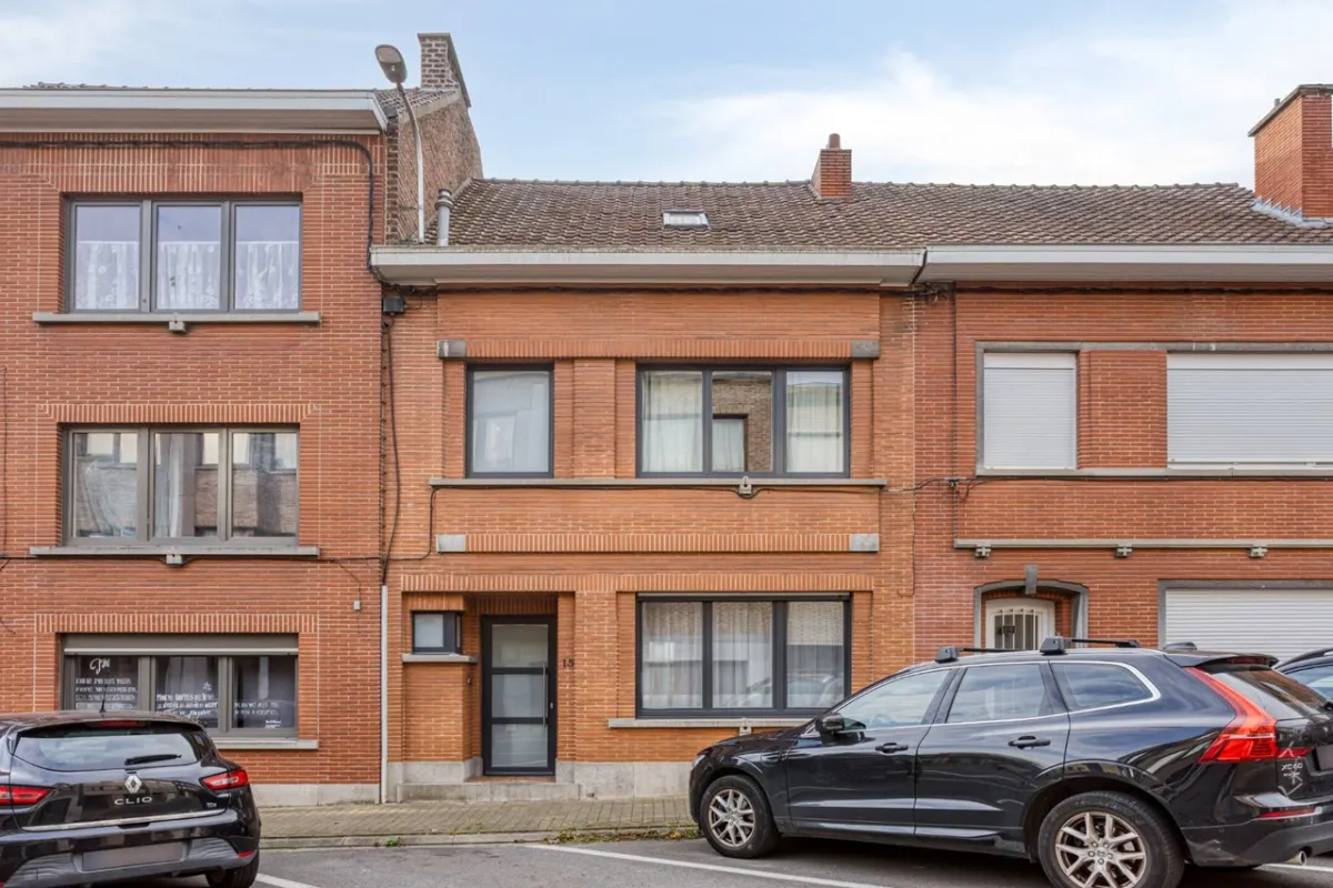 Huis te  koop in Hal 1500 295000.00€ 3 slaapkamers 114.00m² - Zoekertje 632180