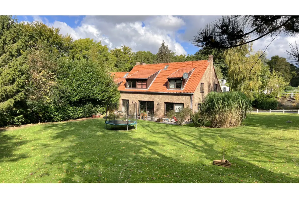 Huis te  koop in Bierges 1301 695000.00€ 4 slaapkamers 244.00m² - Zoekertje 632526