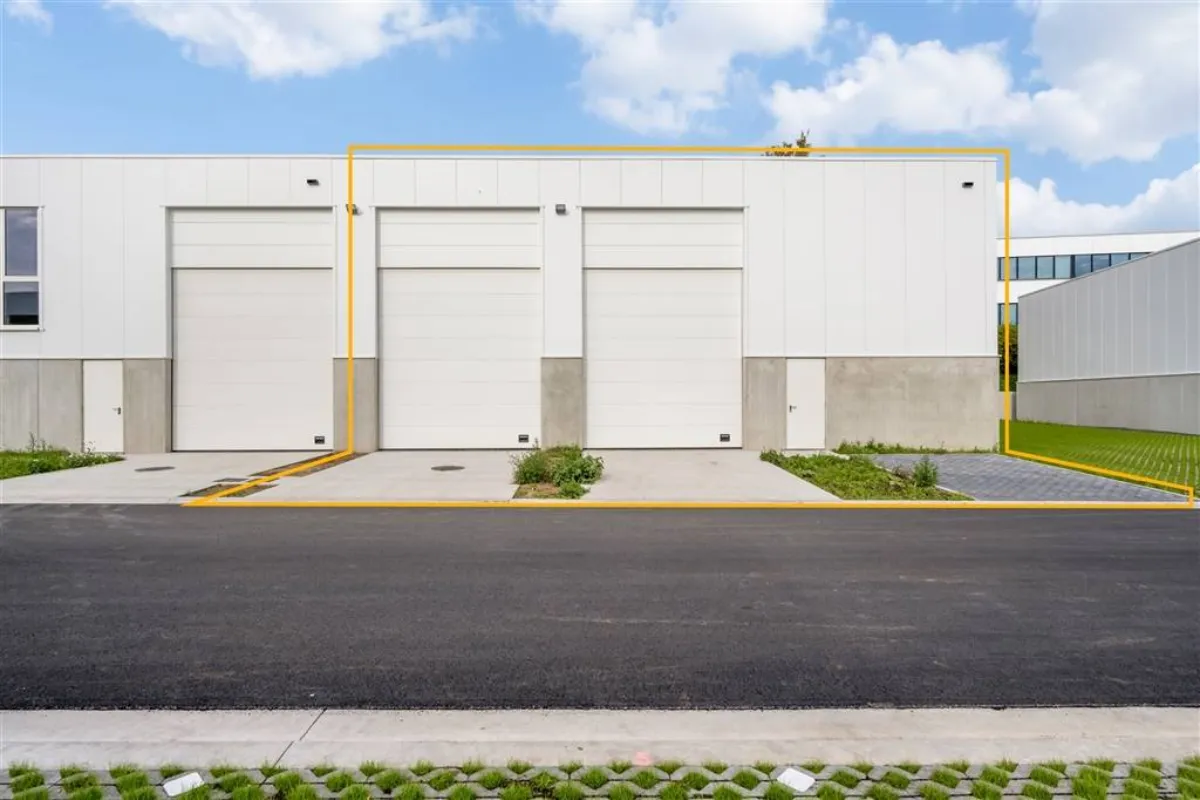 Commerce à louer à Dilbeek 1700 2295.00€  chambres m² - Annonce 633492