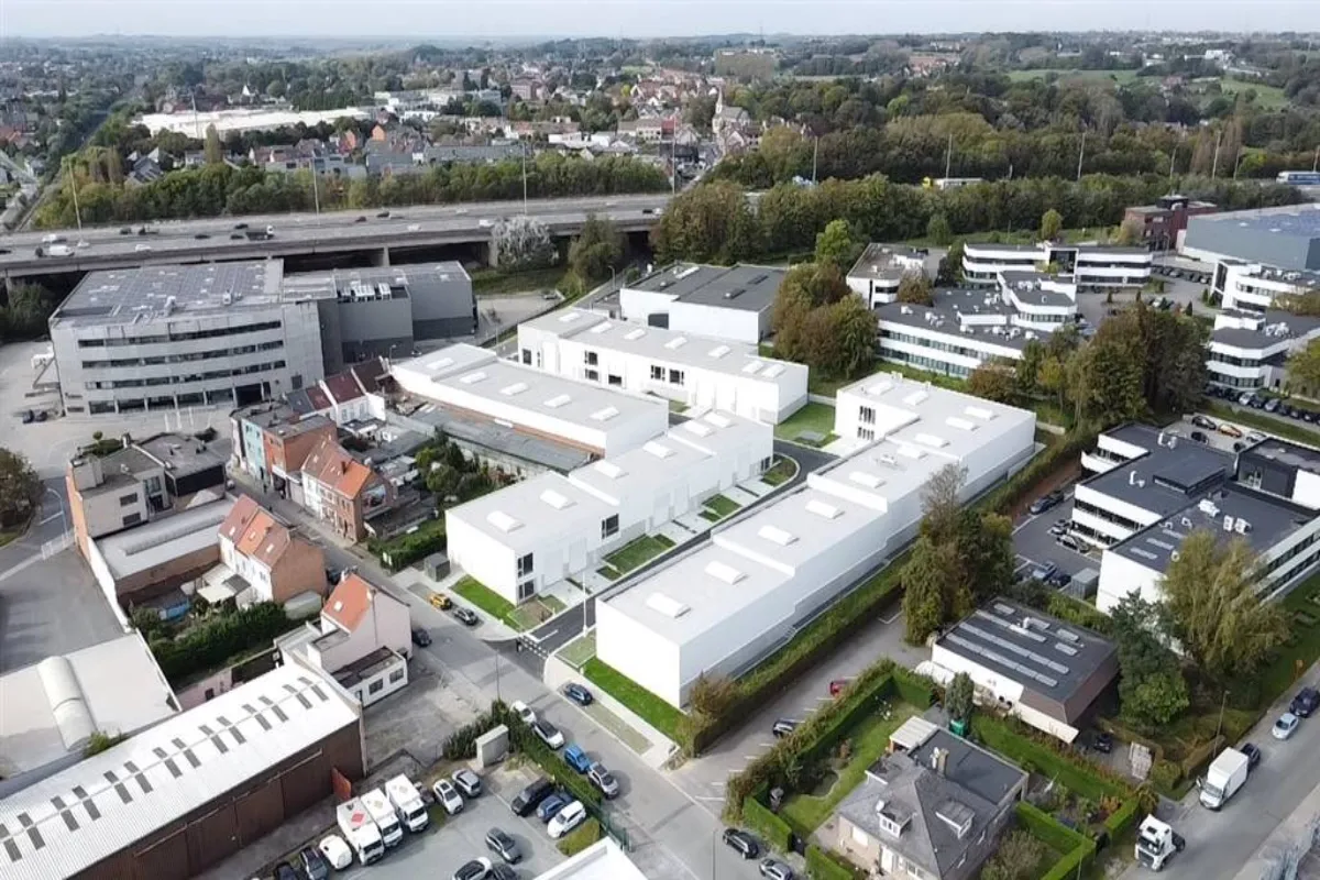 Commerce à louer à Dilbeek 1700 2570.00€  chambres m² - Annonce 633514