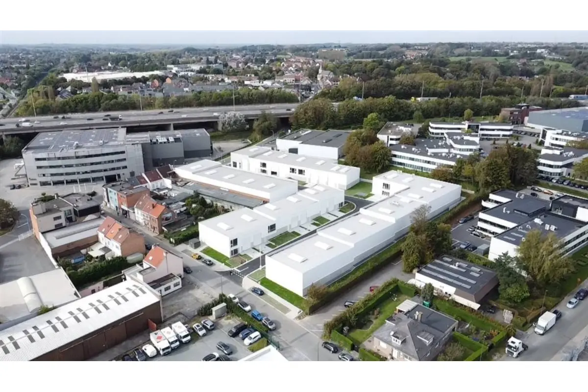 Handelszaak te  huur in Dilbeek 1700 2570.00€  slaapkamers m² - Zoekertje 633514