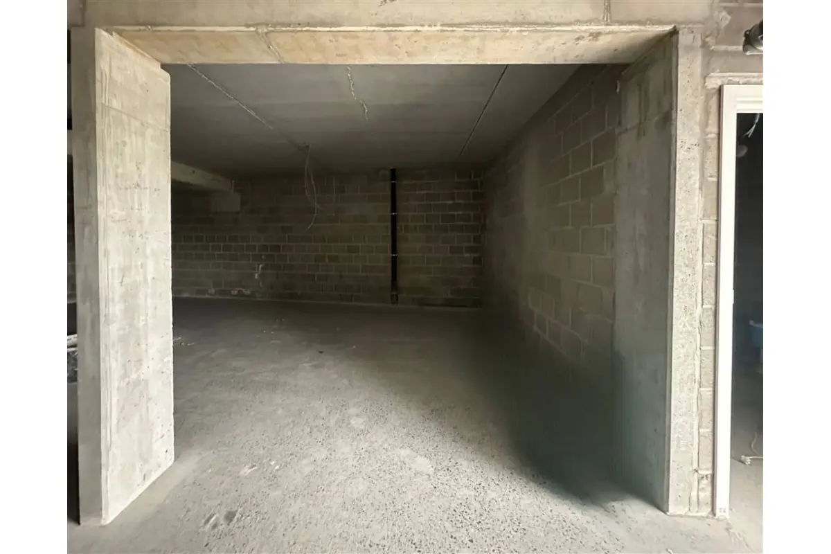 Parking & garage te  koop in Asse 1730 25000.00€  slaapkamers m² - Zoekertje 633495