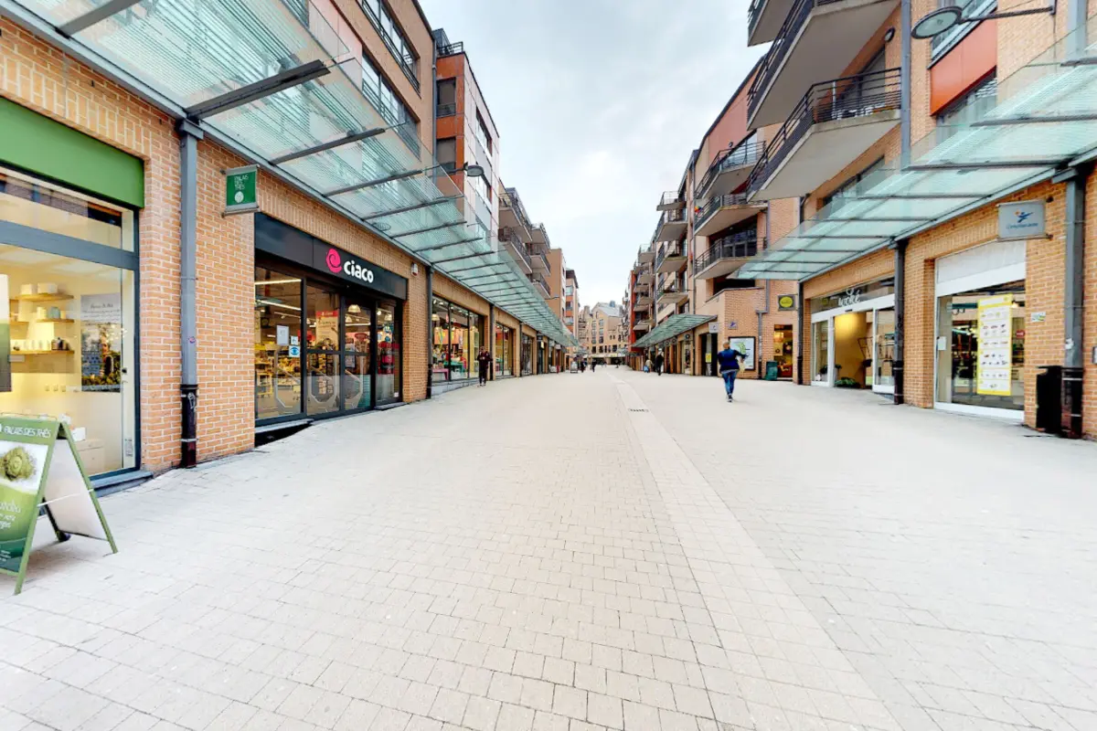 Commerce à louer à Louvain-la-Neuve 1348 4100.00€  chambres 77.00m² - Annonce 634453