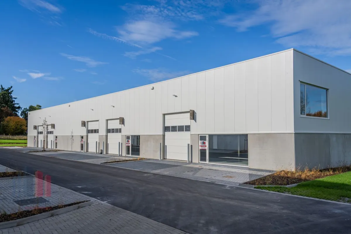 Handelszaak te  huur in Tienen 3300 2200.00€  slaapkamers 336.00m² - Zoekertje 634073