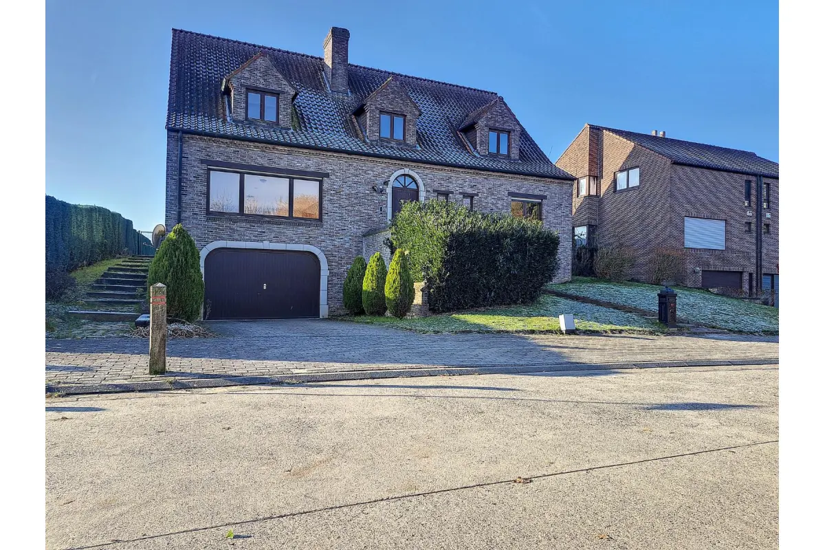 Villa te  huur in Sterrebeek 1933 2900.00€ 6 slaapkamers m² - Zoekertje 634778