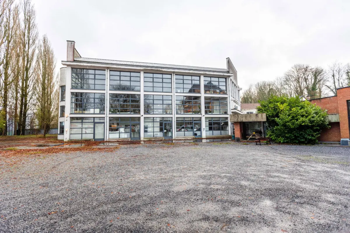 Commerce à louer à Ottignies 1340 4893.00€  chambres 2223.00m² - Annonce 635085