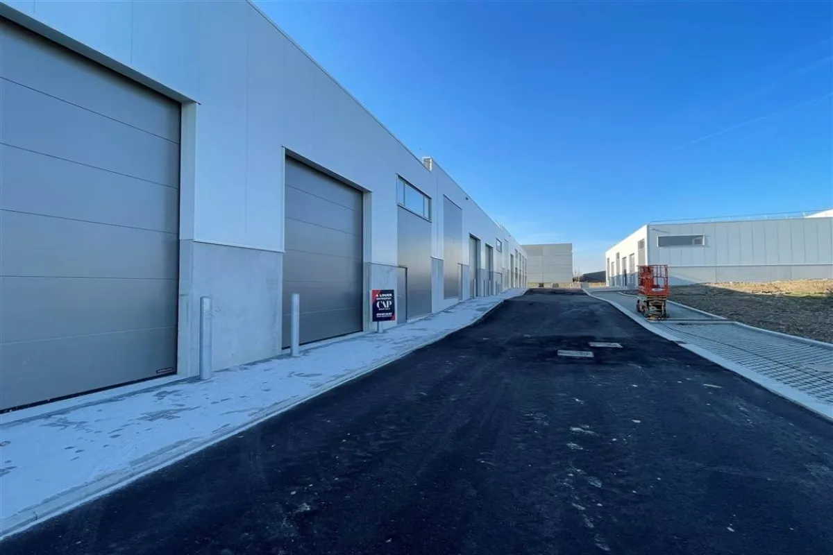 Handelszaak te  huur in Opheylissem 1357 845.00€  slaapkamers 180.00m² - Zoekertje 635549