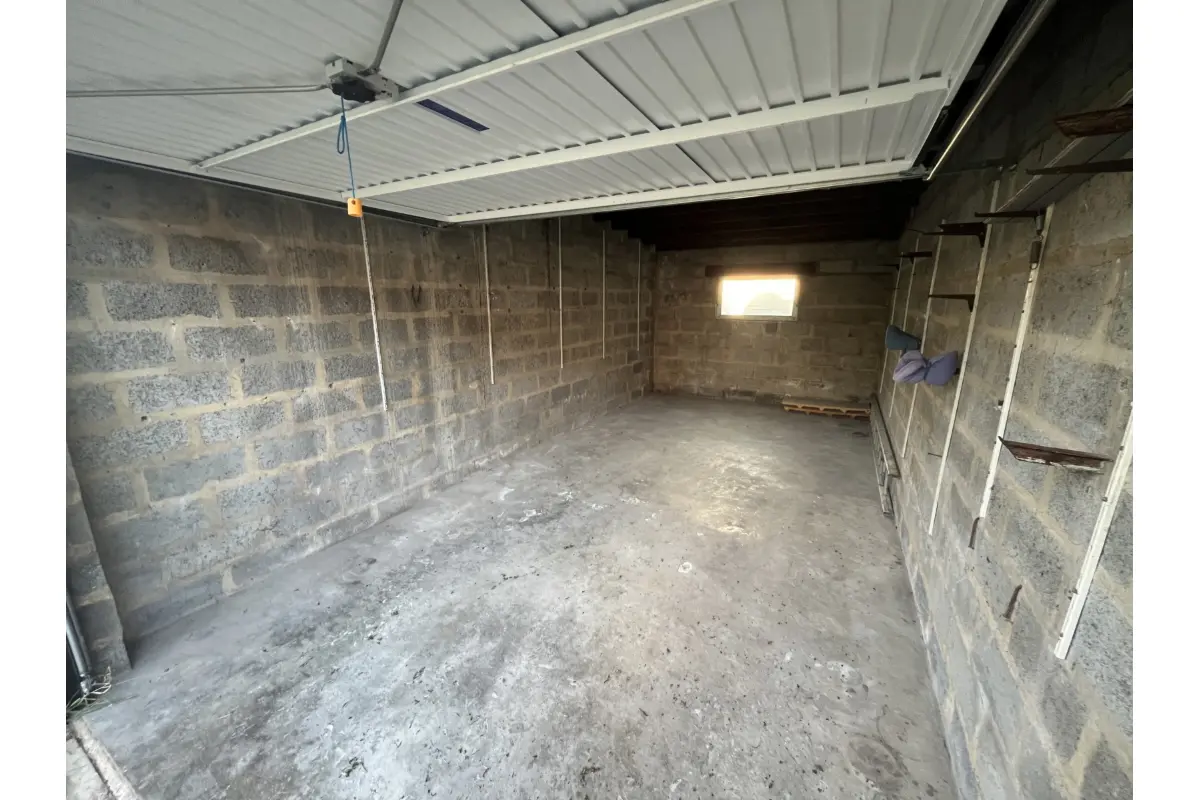 Box à  à Jumet 6040 80.00€  chambres m² - Annonce 634958