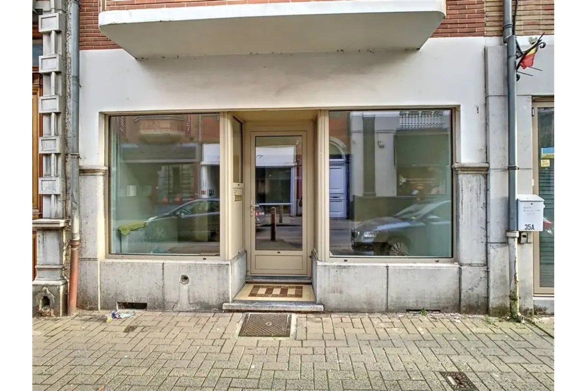 Handelszaak te  huur in Waver 1300 695.00€  slaapkamers m² - Zoekertje 635548