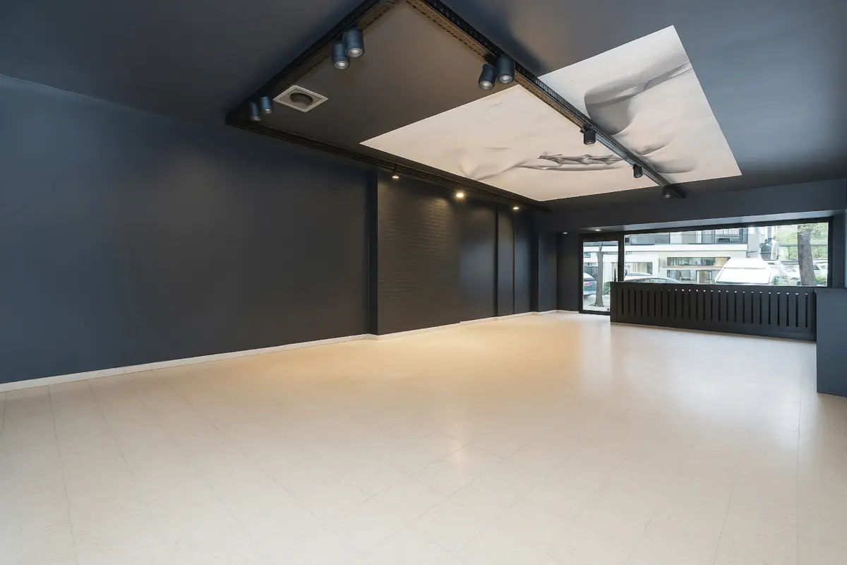 Commerce à louer à Rhode-Saint-Genese 1640 2750.00€  chambres 95.00m² - Annonce 636432