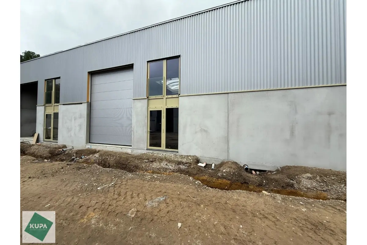 Commerce à louer à Drogenbos 1620 1495.00€  chambres 184.00m² - Annonce 635876