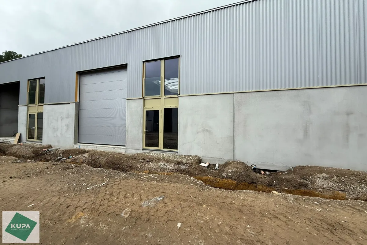 Commerce à louer à Drogenbos 1620 1495.00€  chambres 184.00m² - Annonce 635876