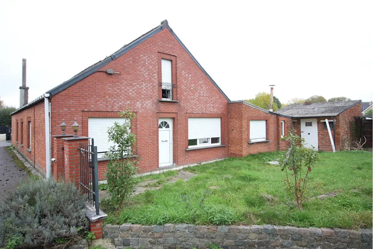 Huis te  koop in Kapelle-op-den-Bos 1880 370000.00€ 3 slaapkamers 298.00m² - Zoekertje 635915