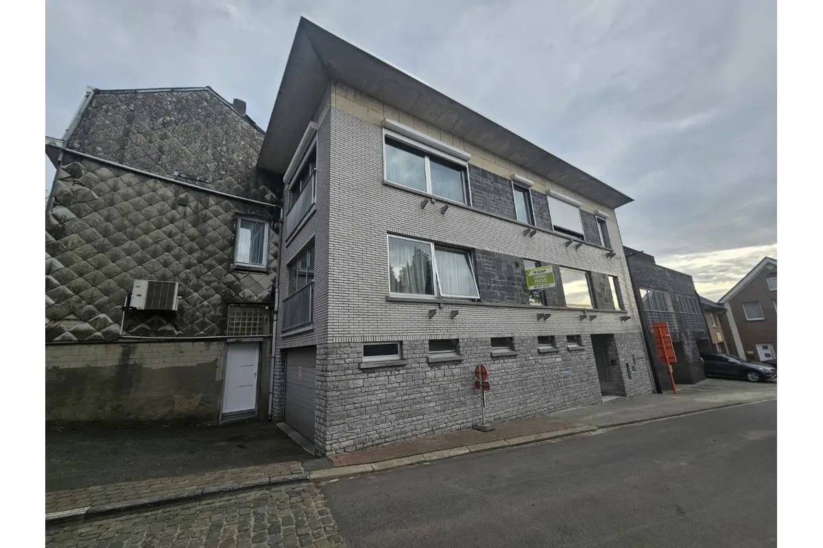 Appartement à vendre à Leeuw-Saint-Pierre 1600 219000.00€ 1 chambres 101.00m² - Annonce 636227