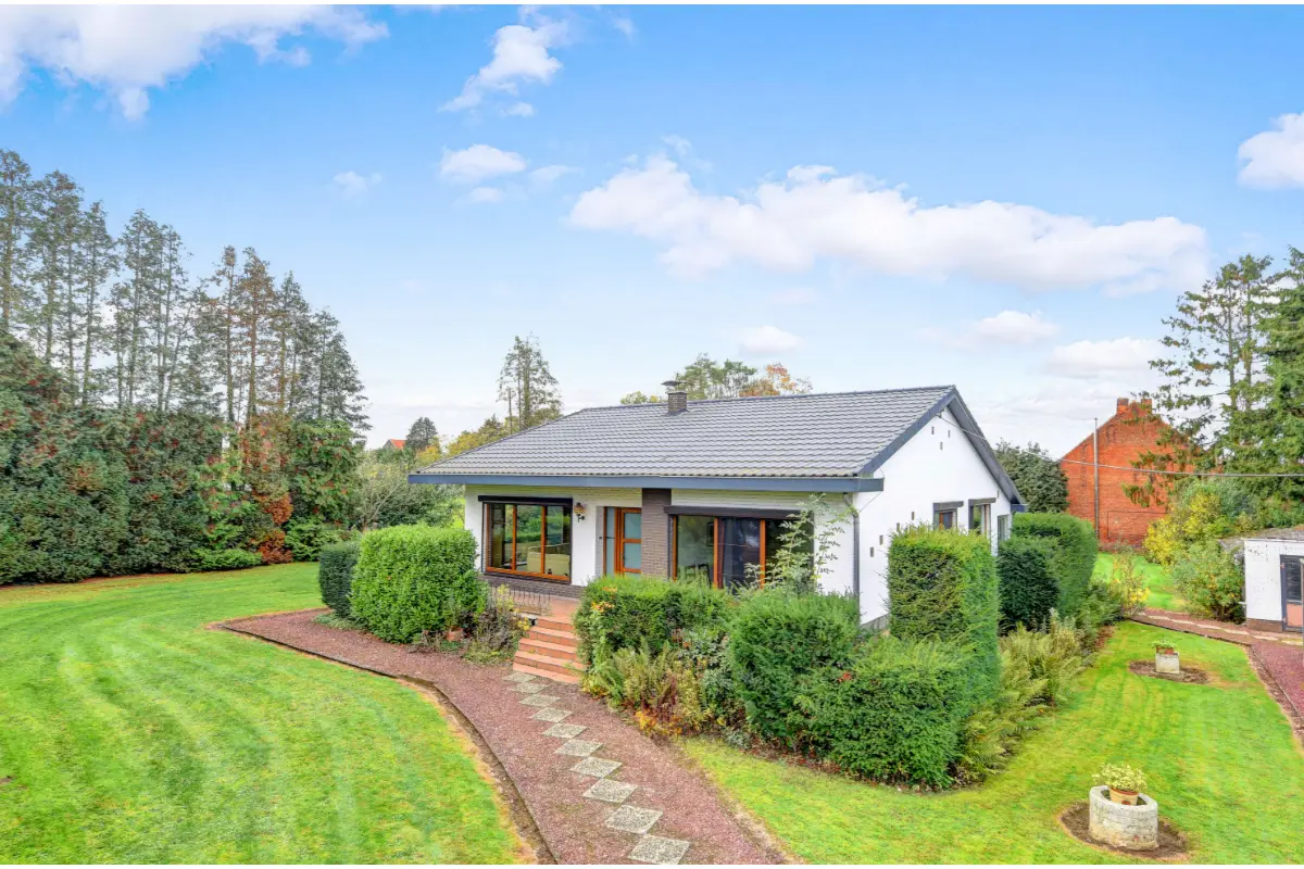 Bungalow à vendre à Scherpenheuvel 3270 375000.00€ 2 chambres 146.00m² - Annonce 637679