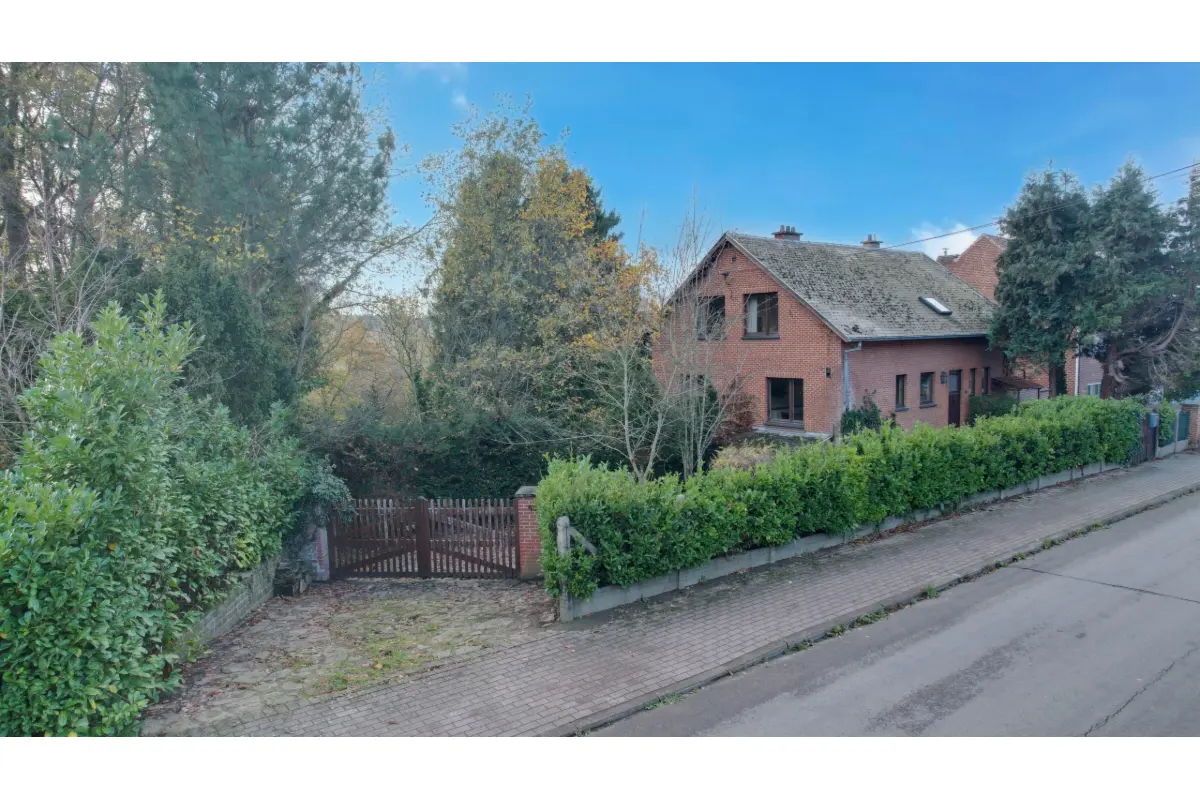 Huis te  koop in Graven 1390 595000.00€ 4 slaapkamers 220.00m² - Zoekertje 637255