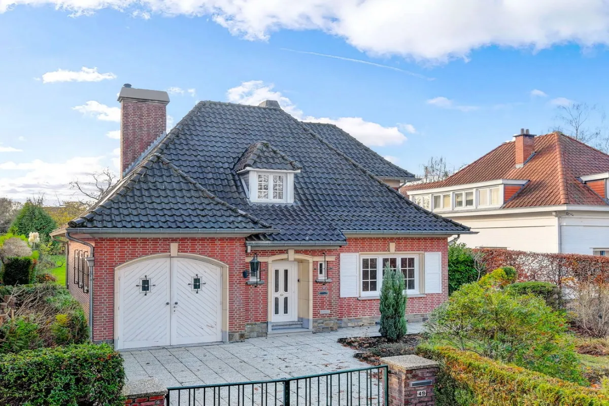 Villa te  koop in Wezembeek-Oppem 1970 695000.00€ 3 slaapkamers 197.00m² - Zoekertje 637690