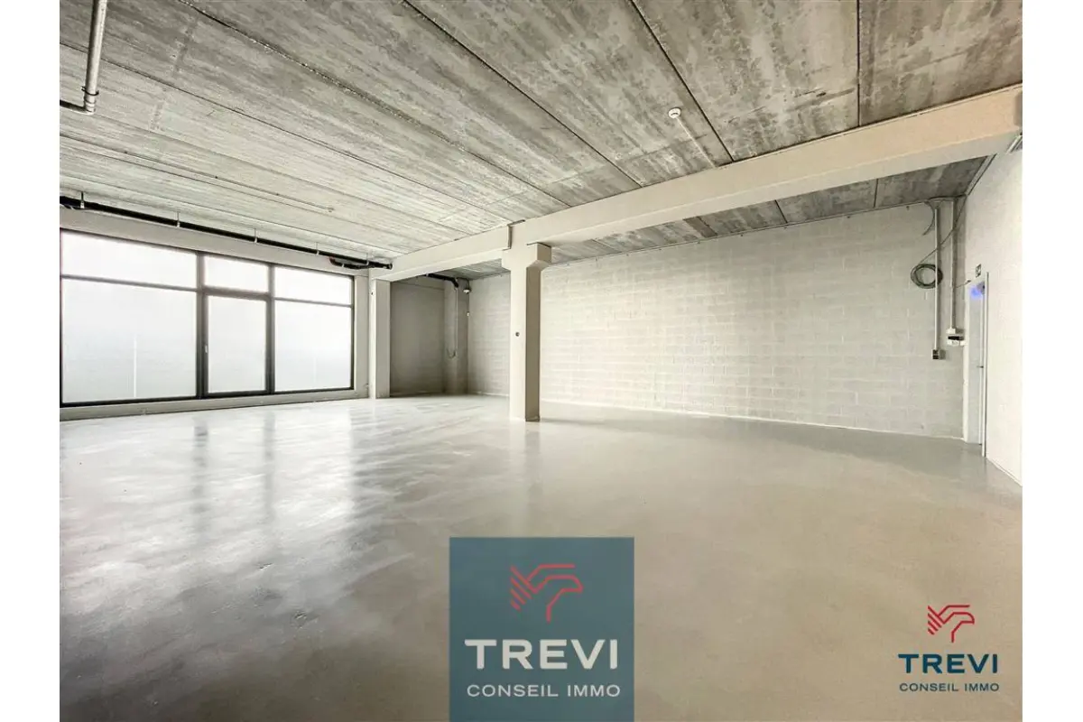 Handelszaak te  in 's-Gravenbrakel 7090 840.00€  slaapkamers m² - Zoekertje 636926