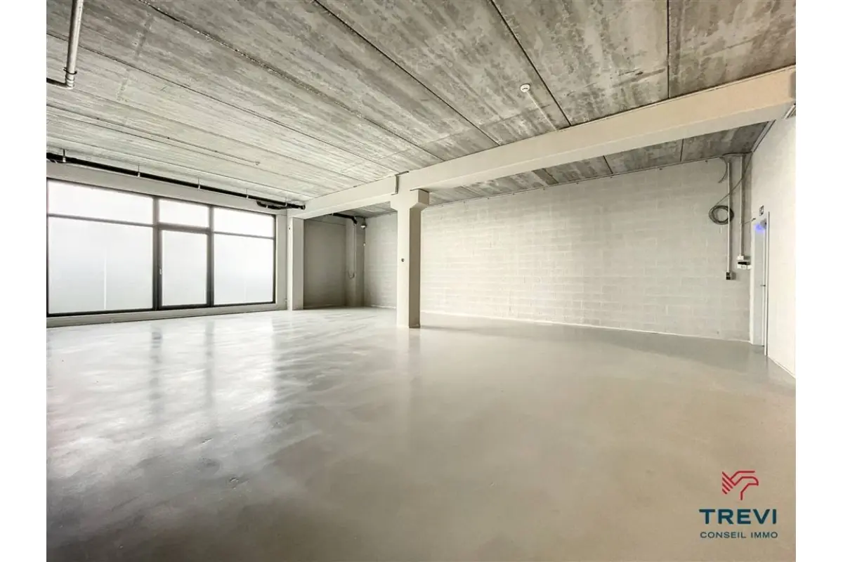 Commerce à  à Braine-le-Comte 7090 840.00€  chambres m² - Annonce 636926