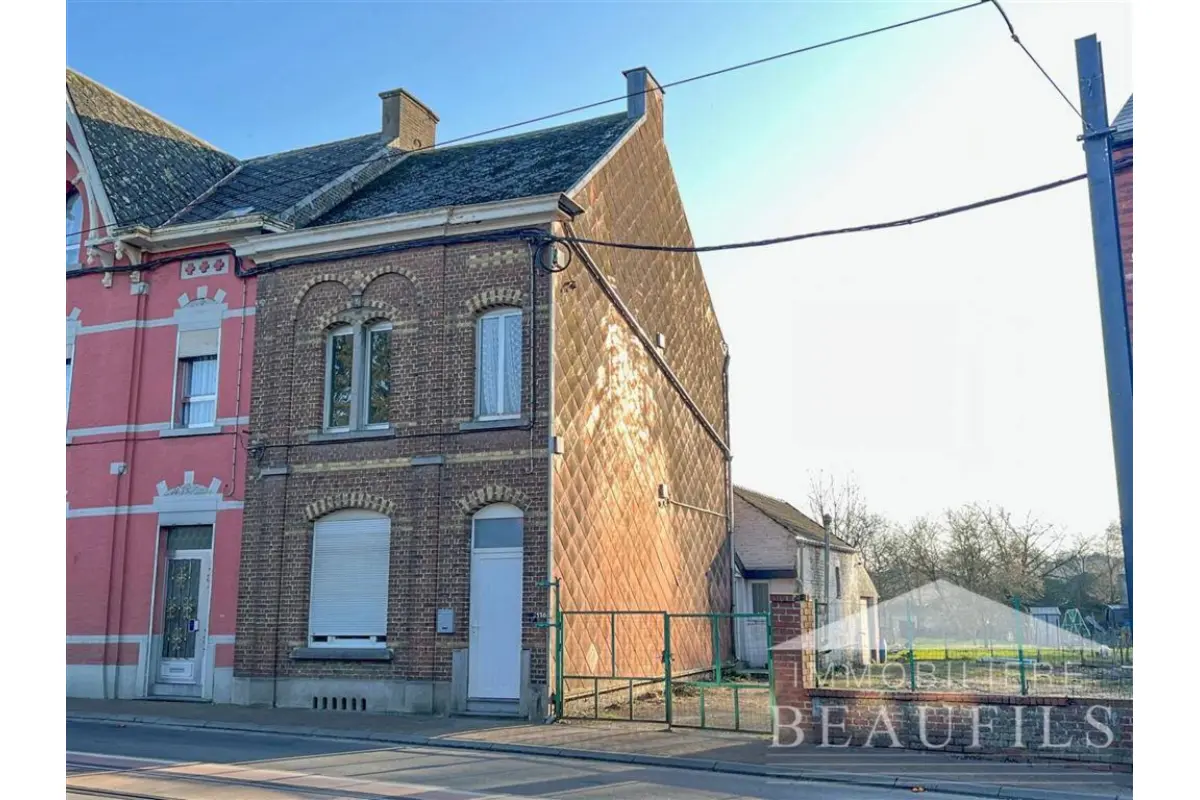 Huis te  in Anderlues 6150 850.00€ 3 slaapkamers 166.00m² - Zoekertje 638404