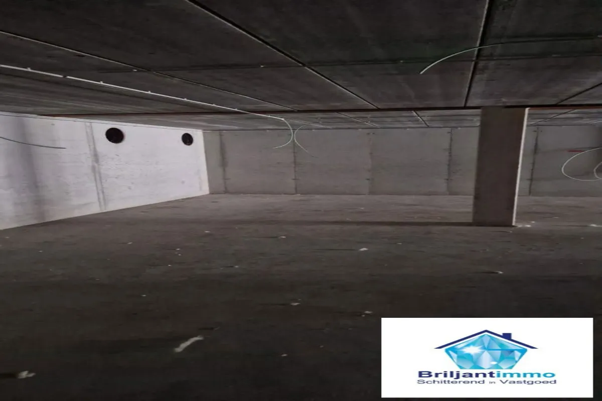 Parking & garage te  koop in Berg 1910 25000.00€  slaapkamers m² - Zoekertje 638562