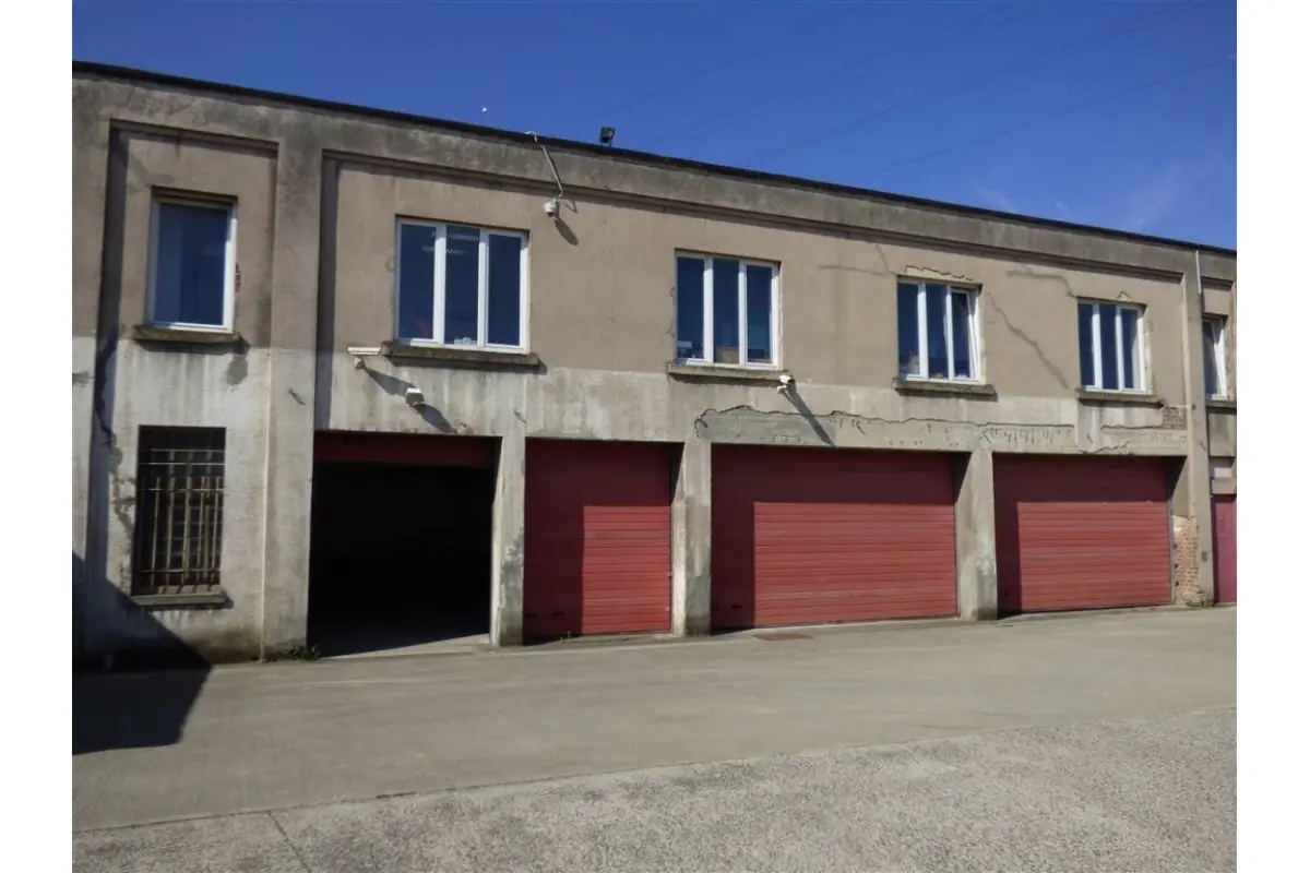 Handelszaak te  huur in Drogenbos 1620 925.00€  slaapkamers 132.50m² - Zoekertje 638674