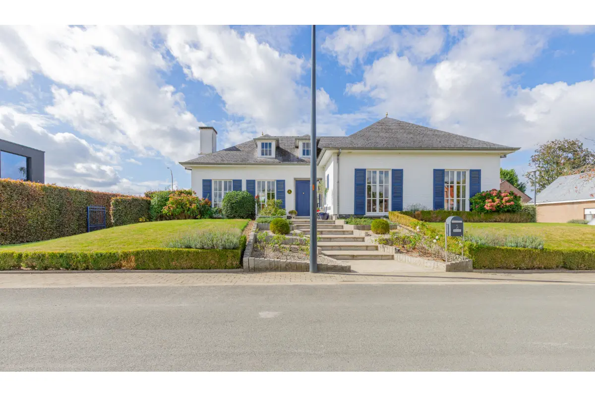 Huis te  koop in Opwijk 1745 495000.00€ 4 slaapkamers 280.00m² - Zoekertje 639253