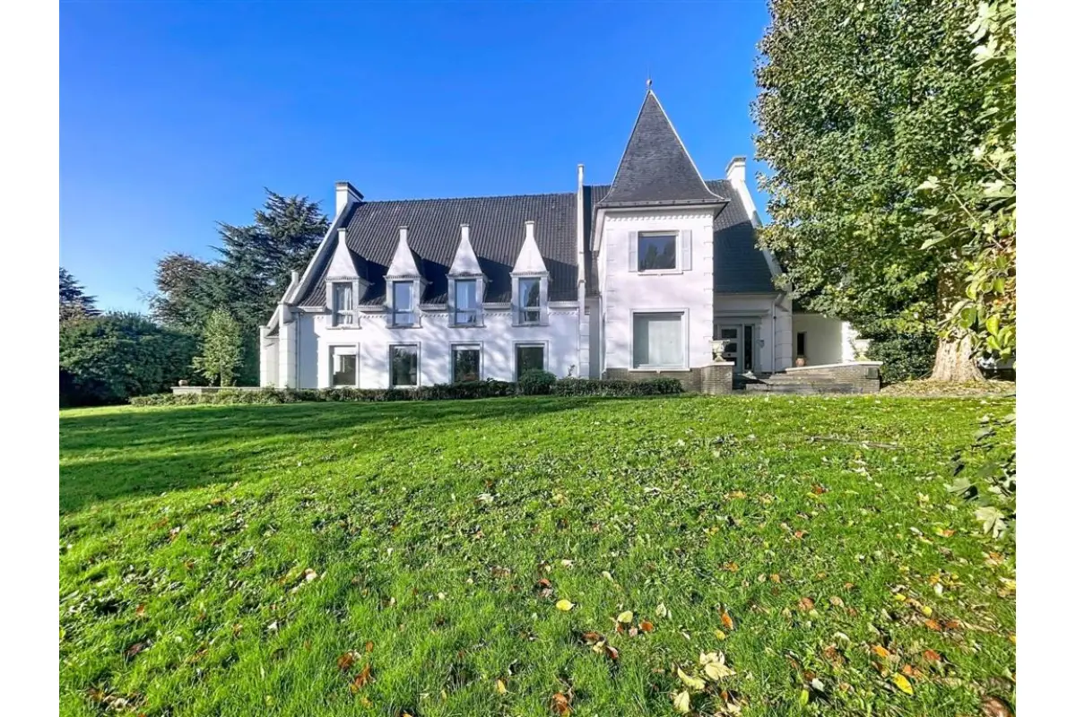 Huis te  koop in Hal 1500 1295000.00€ 5 slaapkamers 547.00m² - Zoekertje 640976