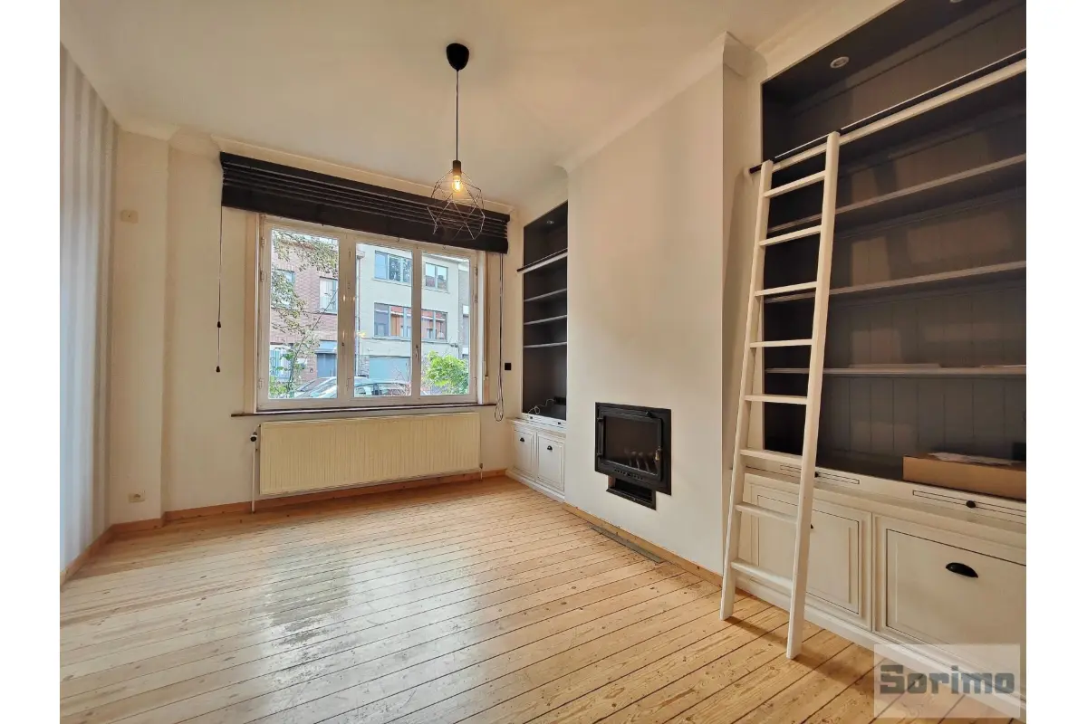 Huis te  huur in Kraainem 1950 2250.00€ 3 slaapkamers 175.00m² - Zoekertje 642056