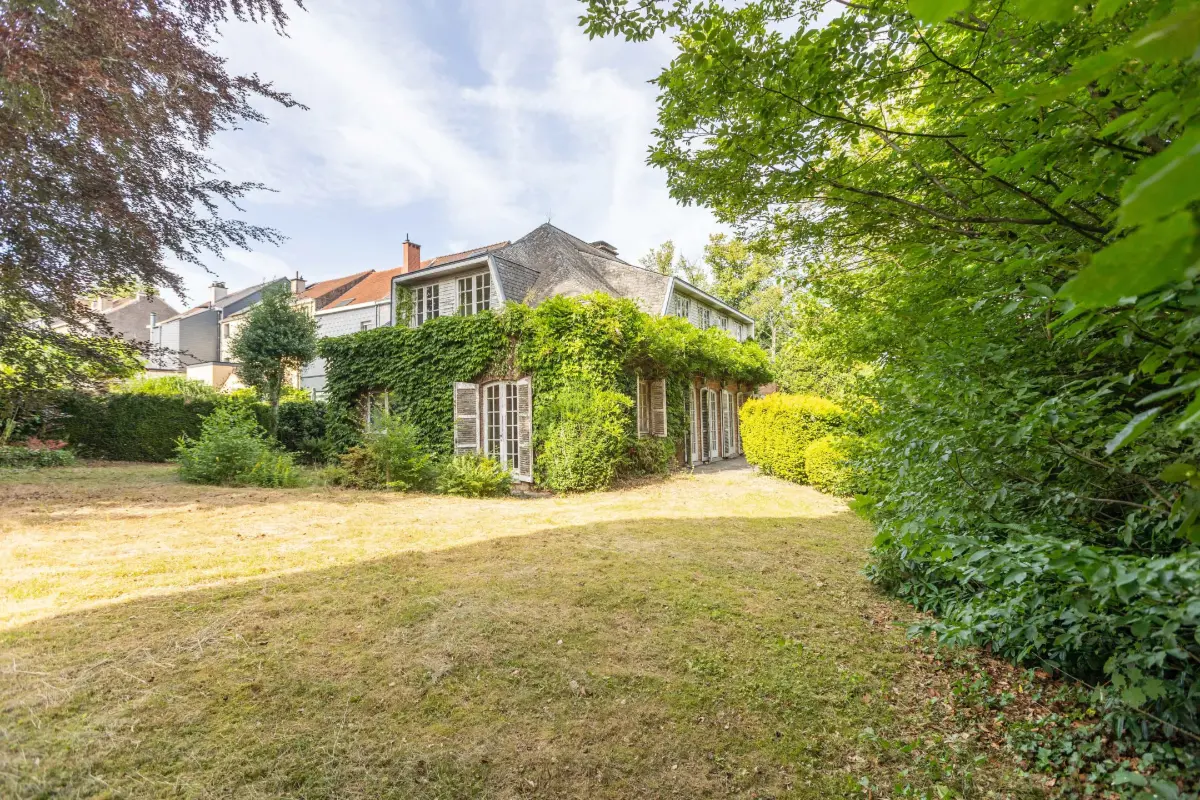 Huis te  koop in Terhulpen 1310 645000.00€ 7 slaapkamers 302.00m² - Zoekertje 642439