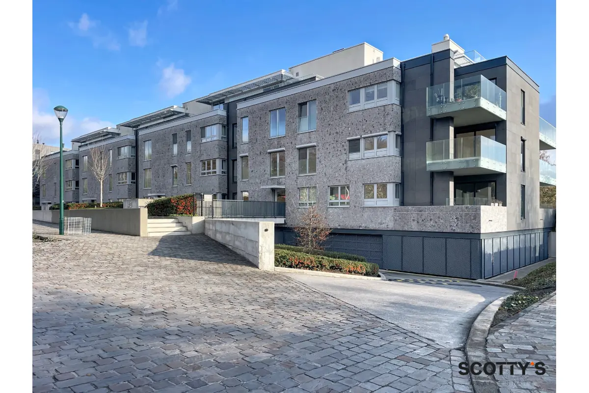 Parking te  huur in Sint-Genesius-Rode 1640 125.00€  slaapkamers m² - Zoekertje 643020