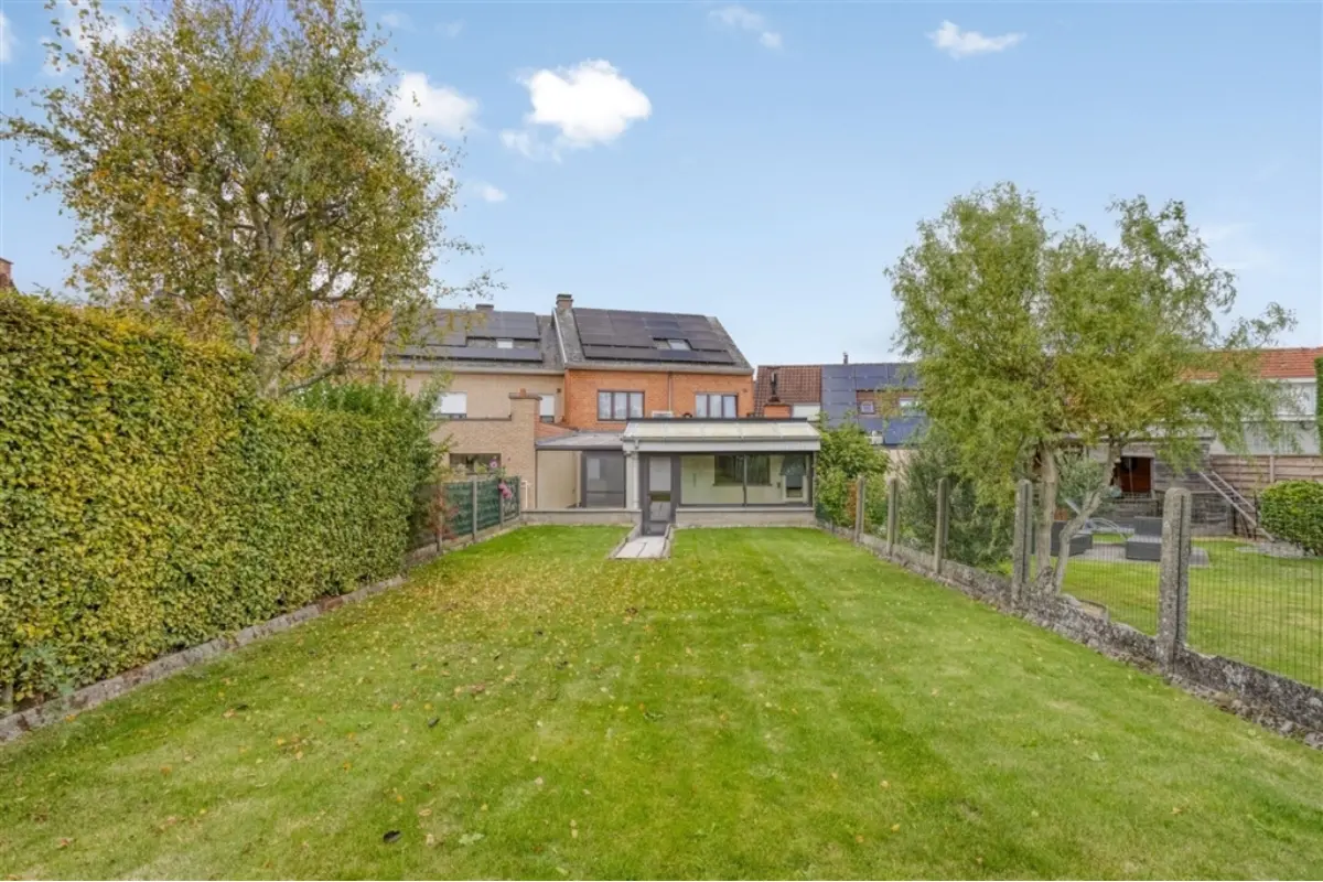 Huis te  koop in Merchtem 1785 364000.00€ 3 slaapkamers 221.00m² - Zoekertje 643348