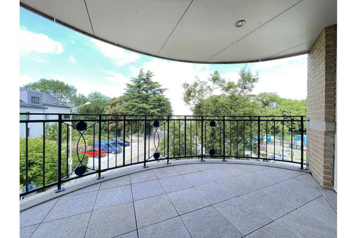 Appartement te  huur in Kraainem 1950 2250.00€ 2 slaapkamers 135.00m² - Zoekertje 644181