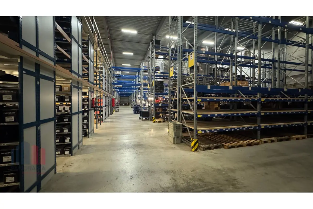 Commerce à vendre à Grand-Bigard 1702 3895000.00€  chambres 3200.00m² - Annonce 645171