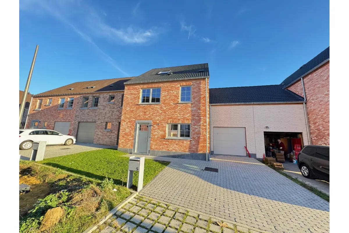 Maison à  à Jodoigne 1370 1600.00€ 4 chambres m² - Annonce 645458