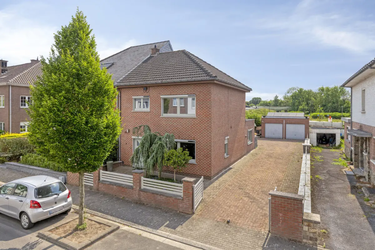 Huis te  koop in Hal 1500 445000.00€ 3 slaapkamers 152.00m² - Zoekertje 645333