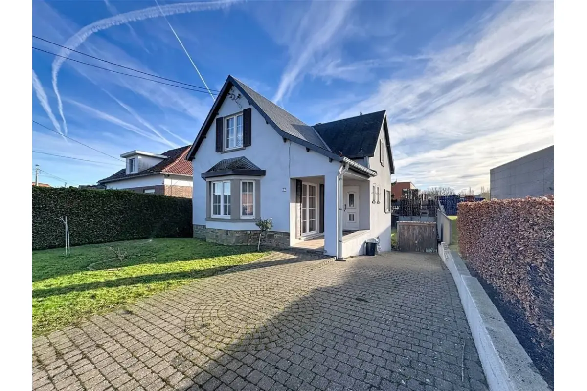 Huis te  koop in Geldenaken 1370 235000.00€ 2 slaapkamers 135.00m² - Zoekertje 647735