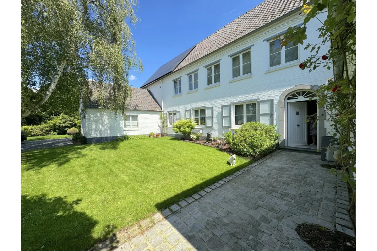 Huis te  koop in Lasne 1380 895000.00€ 5 slaapkamers 320.00m² - Zoekertje 647400