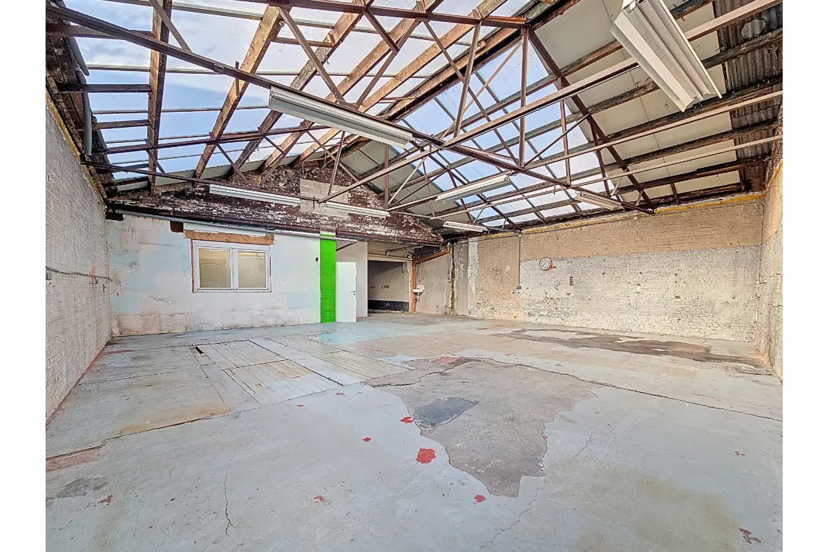 Commerce à louer à Ottignies 1340 930.00€  chambres 116.00m² - Annonce 647487