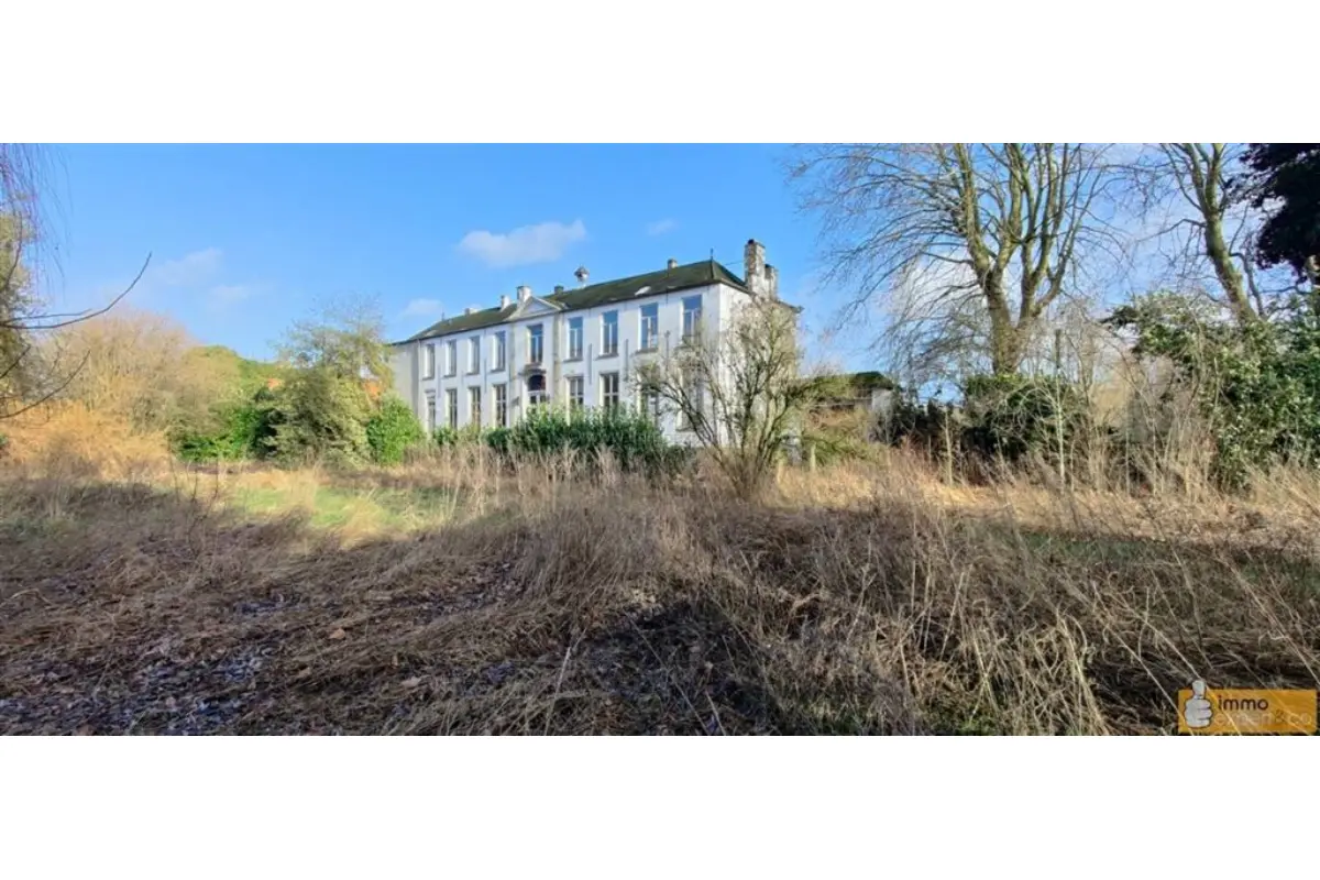 Villa te  koop in Essene 1790 399000.00€ 4 slaapkamers m² - Zoekertje 647593